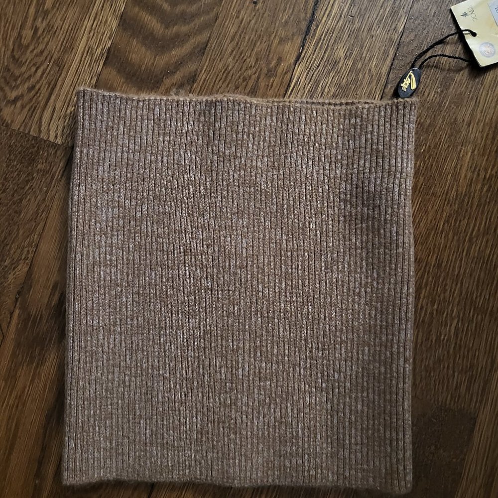 Woolen neck warmer